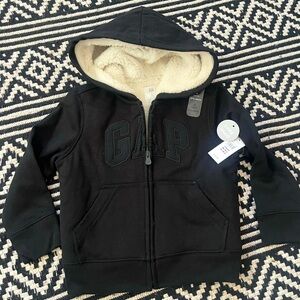 Gap sweater sz 3T NWT